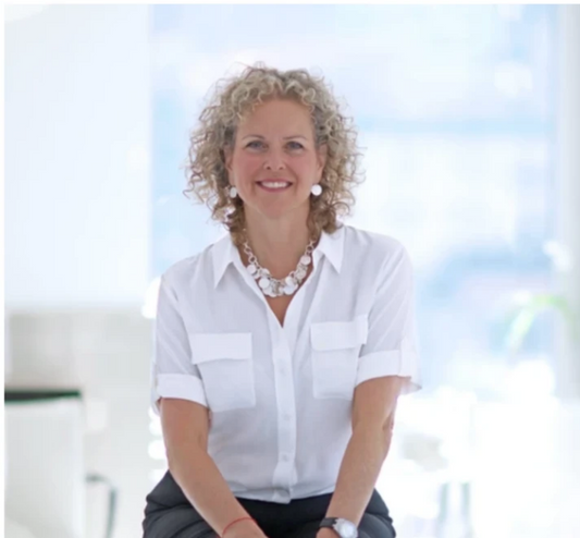 A chat with Susan Blum: Mindful mother, wife, and doctor. Learn about her mindful wellness routine and her healthy nutrition habits!