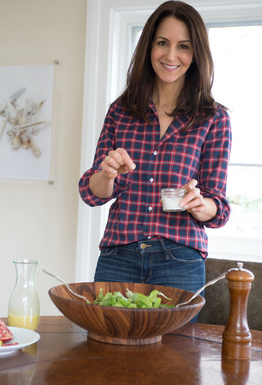In conversation with Lisa Malin: Certified Health and Wellness Coach, mother, daughter, sister, partner and friend. Learn about her journey into wellness & coaching.